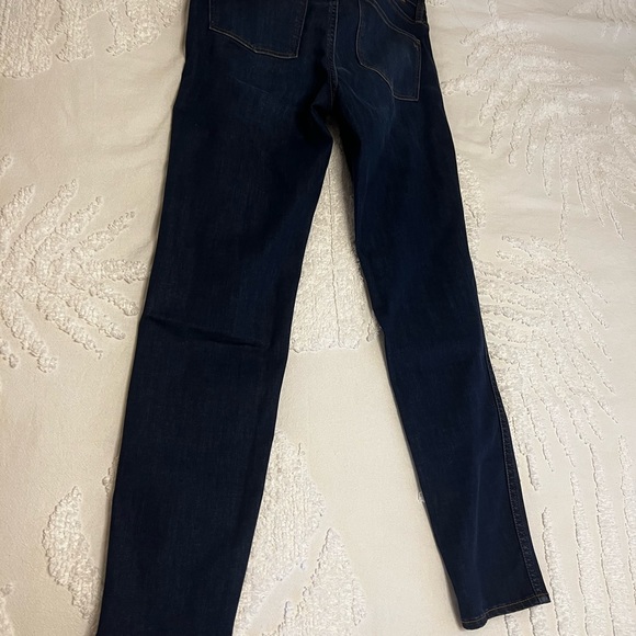 Madewell 10" High-Rise Skinny Jeans in Tarren Wash: THERMOLITE® Edition - Picture 3 of 6